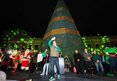RICARDO GALLARDO INAUGURA ESPECTACULAR VILLA NAVIDEÑA EN FUNDADORES