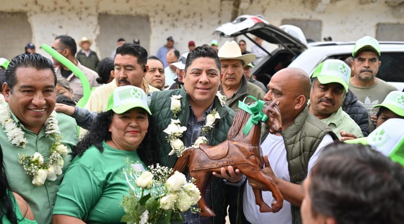 RECONSTRUYE RICARDO GALLARDO CUATRO CARRETERAS MÁS DE TAMAZUNCHALE