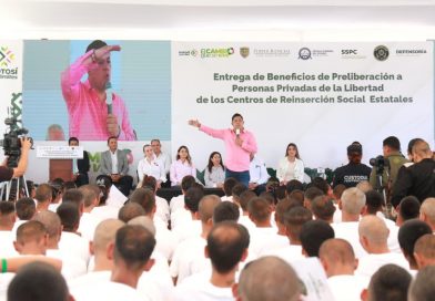 RICARDO GALLARDO ENTREGA PRE LIBERACIONES EN EL CENTRO DE REINSERCIÓN SOCIAL “LA PILA”