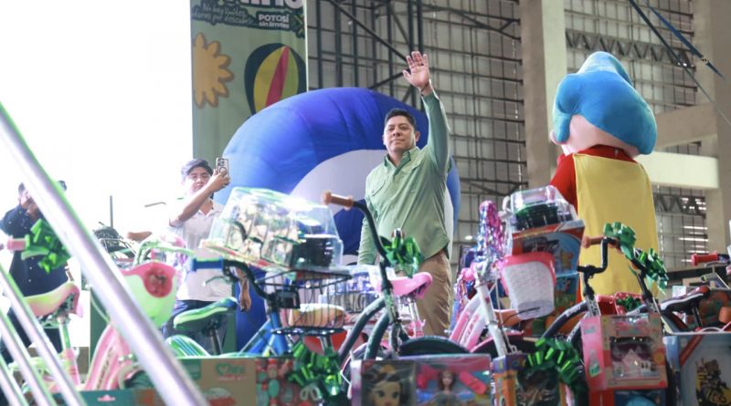 RICARDO GALLARDO CELEBRA A NIÑAS Y NIÑOS DE LA ZONA METROPOLITANA DE SAN LUIS POTOSÍ