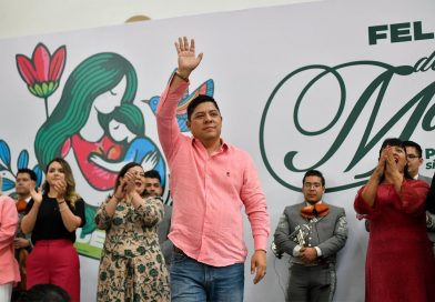RICARDO GALLARDO GARANTIZA SALUD A MADRES POTOSINAS