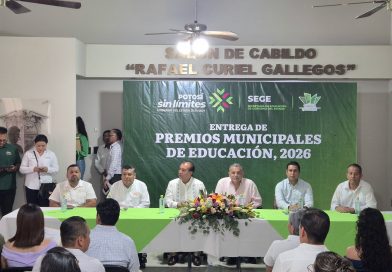 RECONOCEN A DOCENTES CON EL PREMIO MUNICIPAL A LA EDUCACIÓN 2026 EN CIUDAD VALLES