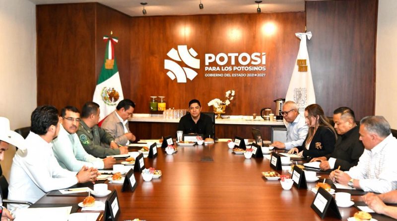 RICARDO GALLARDO Y ALCALDES FORTALECEN PAZ EN LA HUASTECA