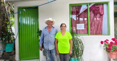 GOBIERNO DEL ESTADO ENTREGA 62 CUARTOS DORMITORIO EN ALAQUINES