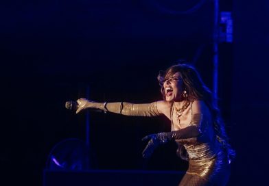 GLORIA TREVI HACE VIBRAR EL FORO EN EL ARRANQUE DE FENAPO 2026