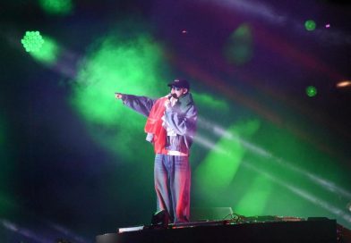 BIZARRAP REGALA NOCHE ESPECTACULAR Y LLENA EL FORO DE FENAPO 2026
