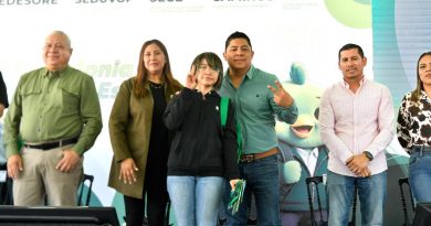 RICARDO GALLARDO ENCHULA LAS JULIAS CON MEJORES CALLES, SERVICIOS Y APOYOS ESCOLARES