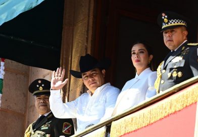 EL GOBERNADOR RICARDO GALLARDO ENCABEZA DESFILE CÍVICO-MILITAR Y ENALTECE EL ORGULLO DE SER MEXICANOS