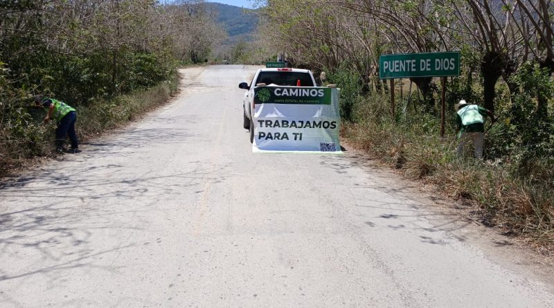GOBIERNO PREPARA CAMINOS DE LA HUASTECA PARA RECIBIR EL XANTOLO 2026