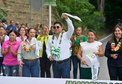 EL GOBERNADOR RICARDO GALLARDO ENTREGA NUEVA CARRETERA Y ARRANCA OBRA DE ACCESO EN AXTLA DE TERRAZAS